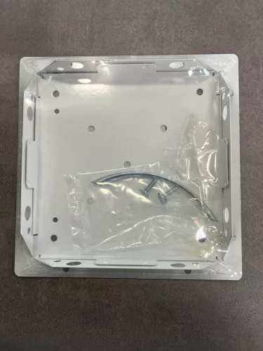 REVÍZIÓS AJTÓ 20X20 FÉM BURKOLHATÓ